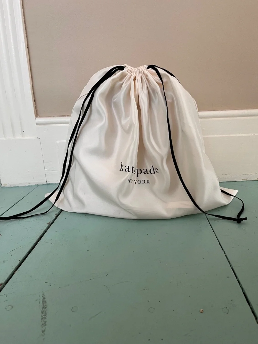 Kate Spade Knott Carryall Bag Light Cream